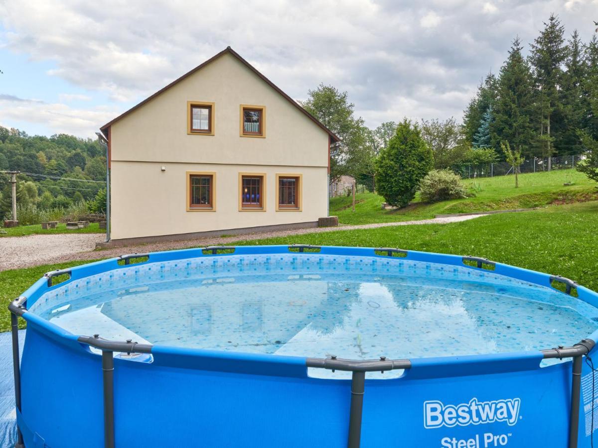 Holiday Home In Lampertice With Swimming Pool ภายนอก รูปภาพ